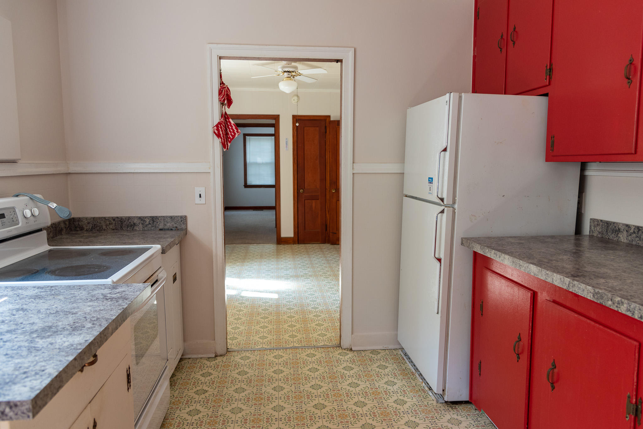 411 Center Street Walterboro, SC 29488 - Photo 8 of 19 Kitchen