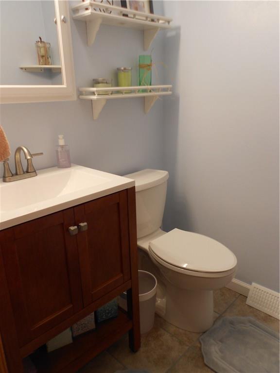 166 Old English Road Pittsburgh, PA 15237 - Photo 9 of 22 Gallery Image 9