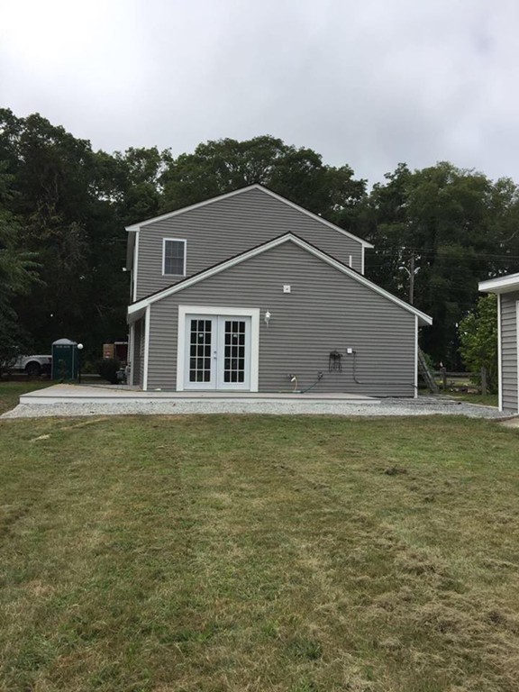 26 Chapel Road Mattapoisett, MA 02739 - Photo 8 of 28 Gallery Image 8