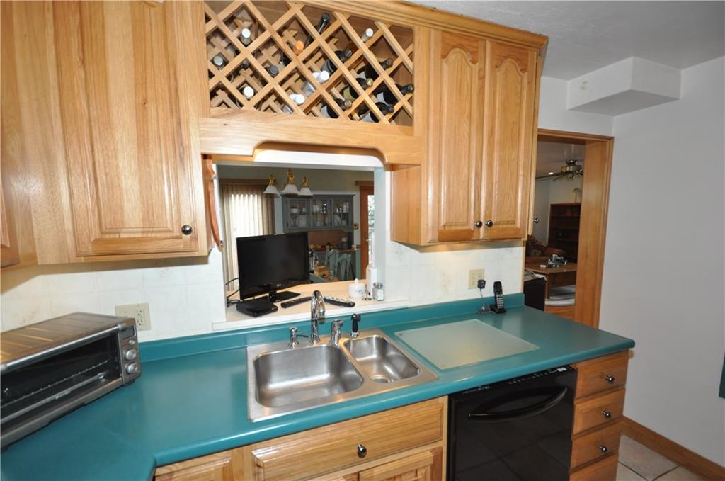 4895 East Willock Road Pittsburgh, PA 15227 - Photo 11 of 25 Gallery Image 11