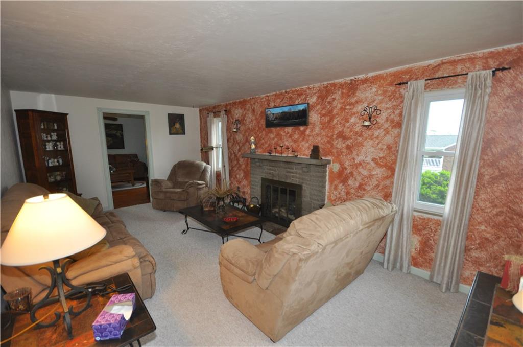 4895 East Willock Road Pittsburgh, PA 15227 - Photo 3 of 25 Gallery Image 3