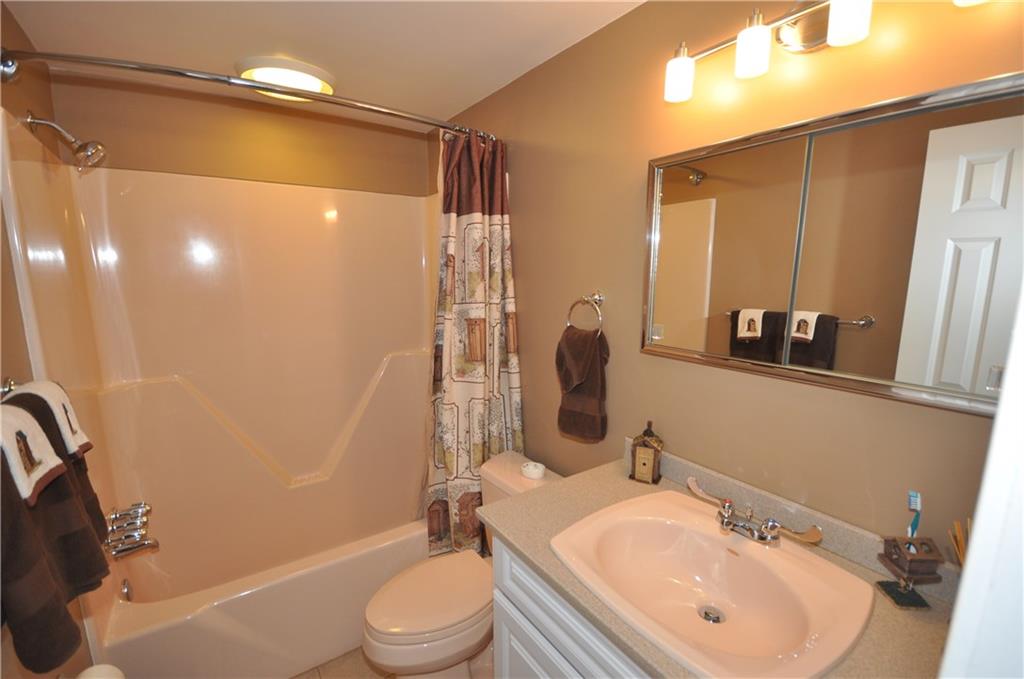 4895 East Willock Road Pittsburgh, PA 15227 - Photo 21 of 25 Gallery Image 21
