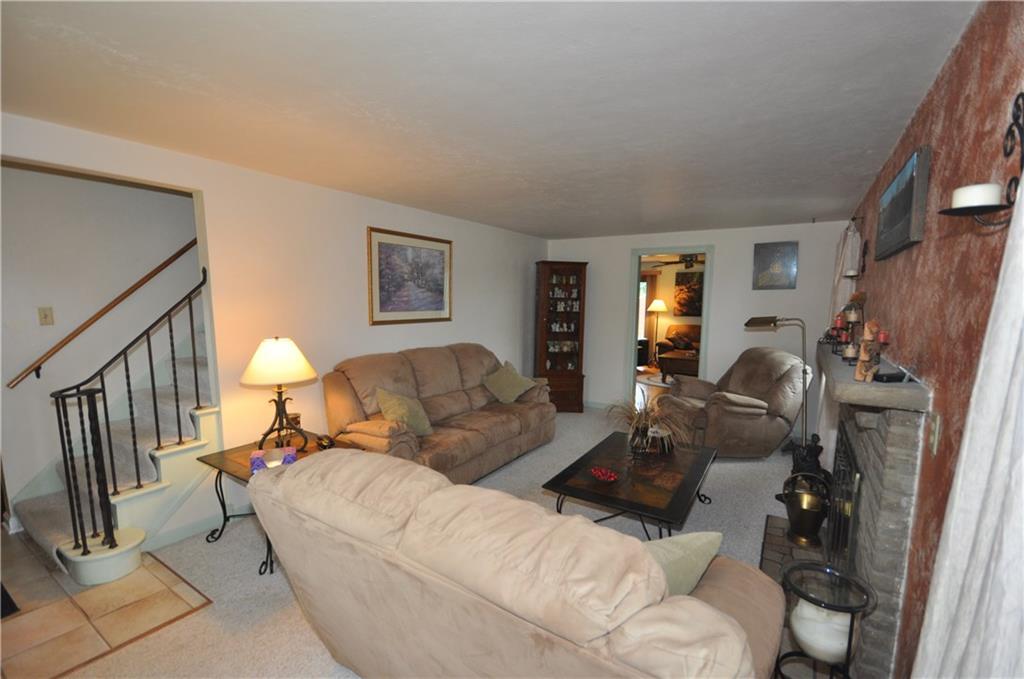 4895 East Willock Road Pittsburgh, PA 15227 - Photo 4 of 25 Gallery Image 4