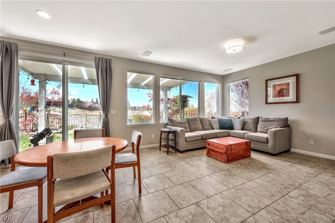 2931 Sage Ridge Drive Reno, NV 89509 - Photo 5 of 26 Gallery Image 5