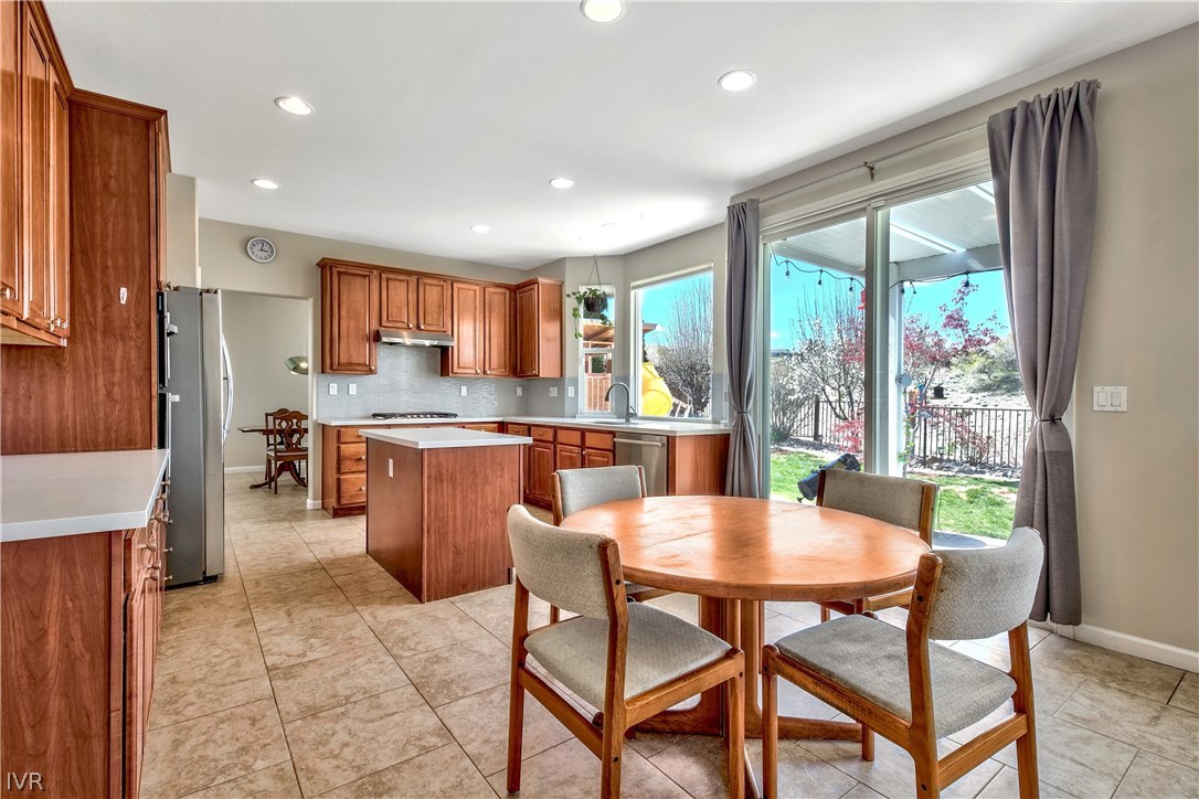 2931 Sage Ridge Drive Reno, NV 89509 - Photo 7 of 26 Gallery Image 7