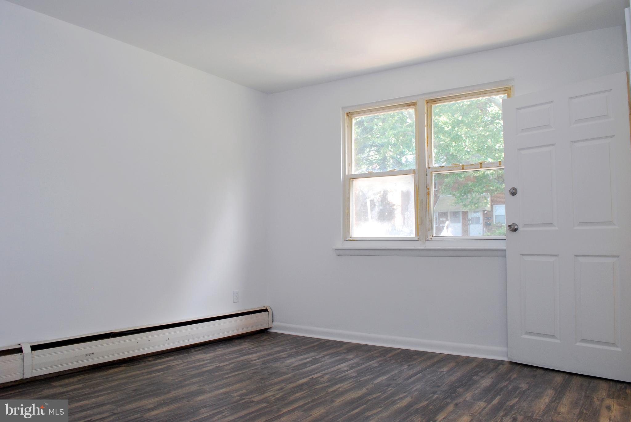 212 Robbins Street Philadelphia, PA 19111 - Photo 3 of 18