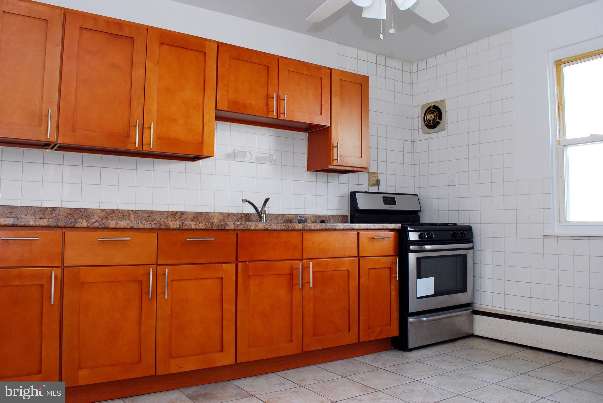 212 Robbins Street Philadelphia, PA 19111 - Photo 4 of 18