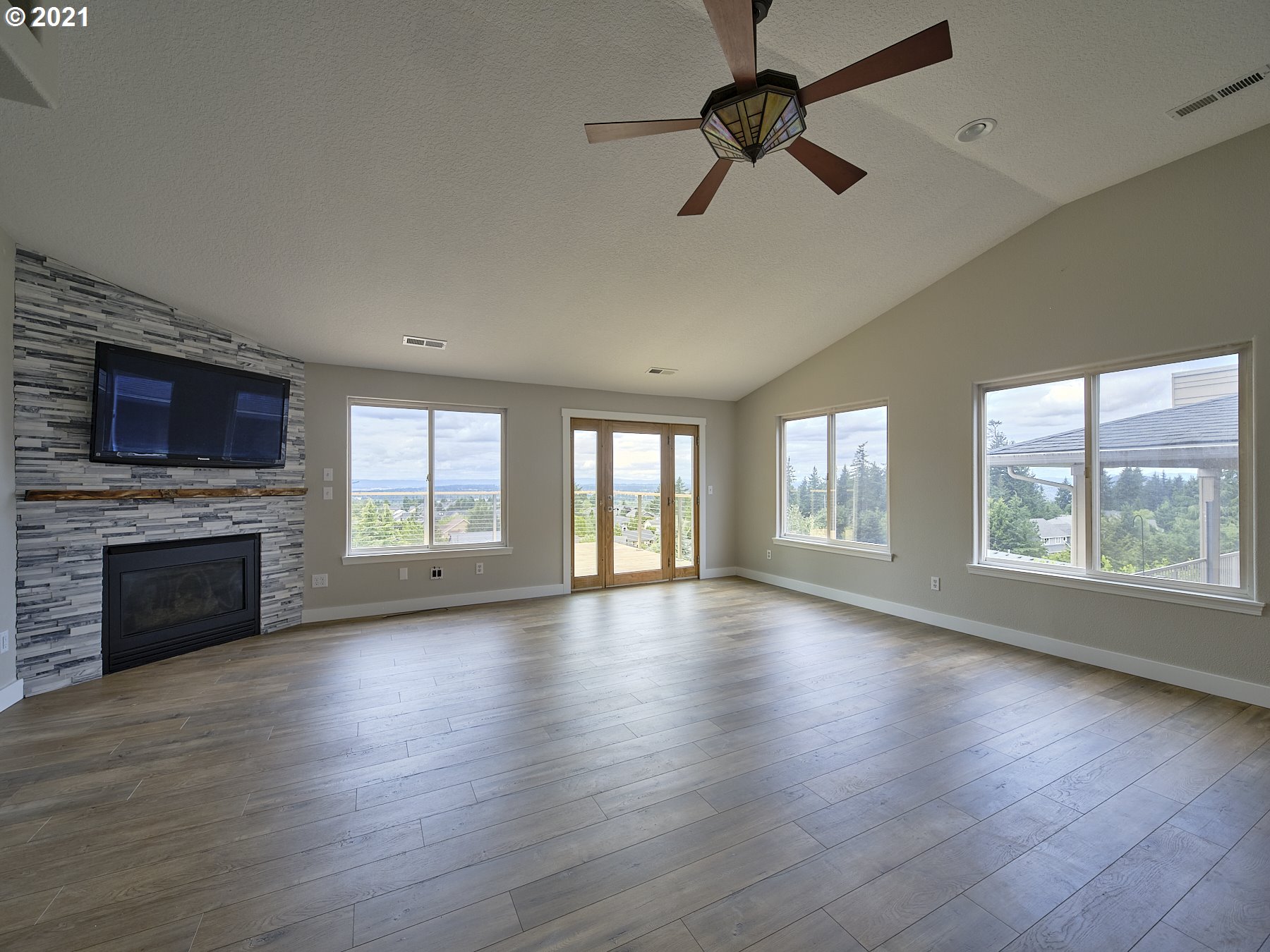 2835 Northwest Utah Street Camas, WA 98607 - Photo 5 of 30 Gallery Image 5
