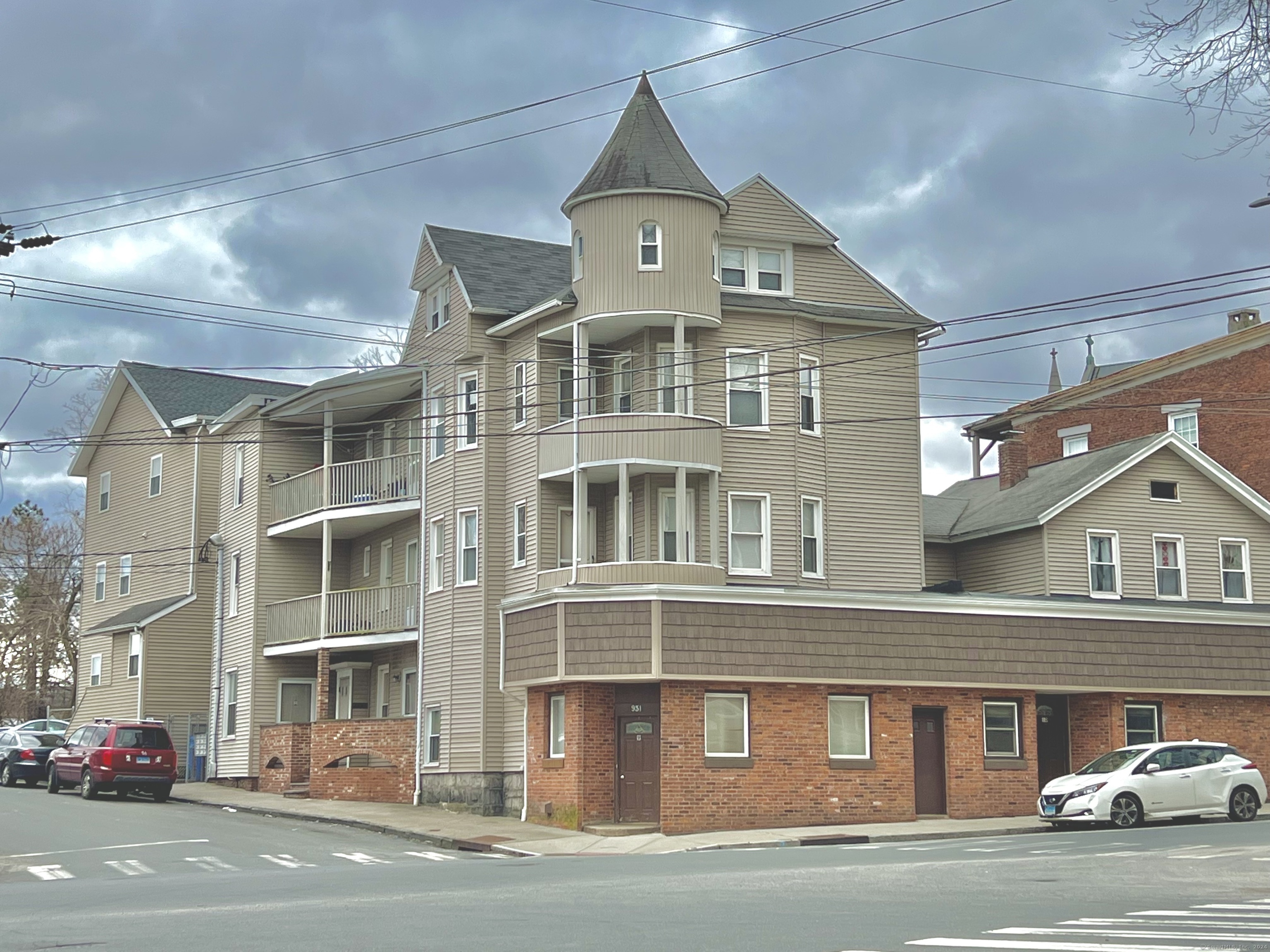 953 Bank Street, Unit 4 Waterbury, CT 06708 - Photo 1 of 1