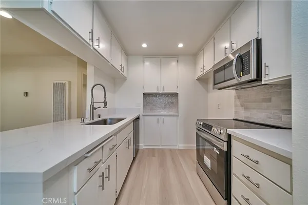 $2,300 | 838 Coriander, Unit N, Torrance, CA 90502