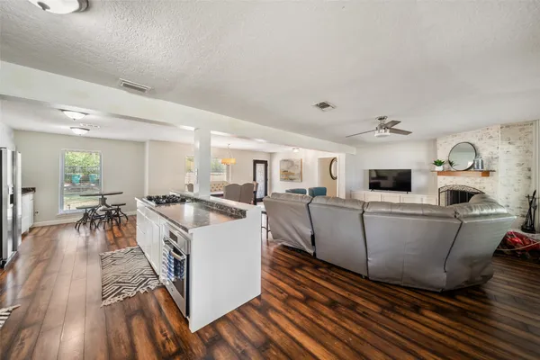 $425,000 | 7457 County Line Road, Willis, TX 77378