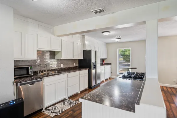 $425,000 | 7457 County Line Road, Willis, TX 77378