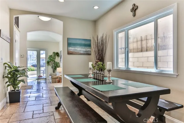 $10,000 | 215 6th Street, Huntington Beach, CA 92648