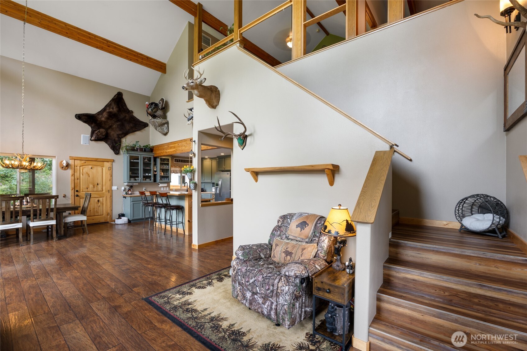 11125 Entiat River Road Entiat, WA 98822 - Photo 19 of 40 a view of entryway and hall with wooden floor