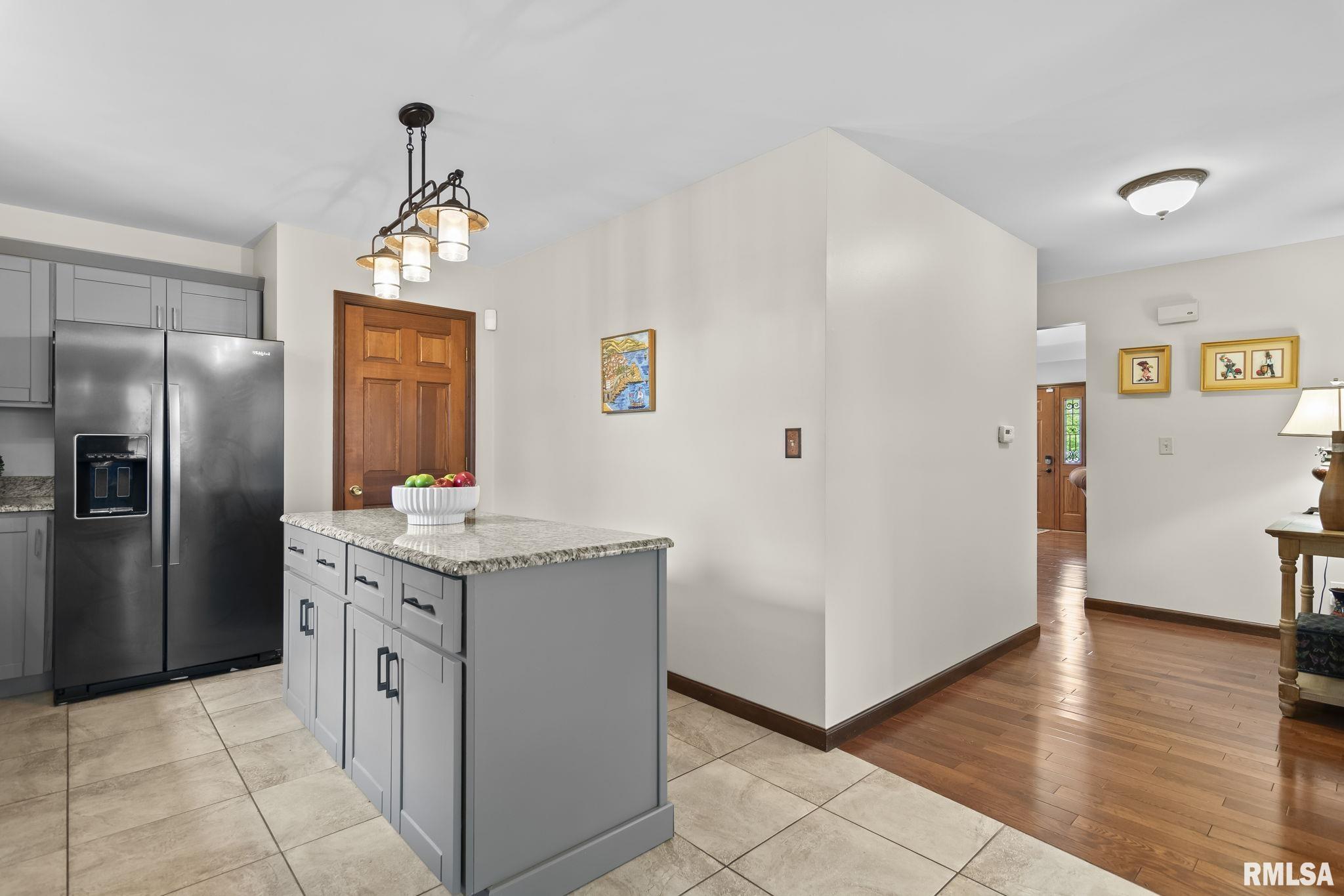 1805 Windycrest Drive Springfield, IL 62704 - Photo 14 of 47