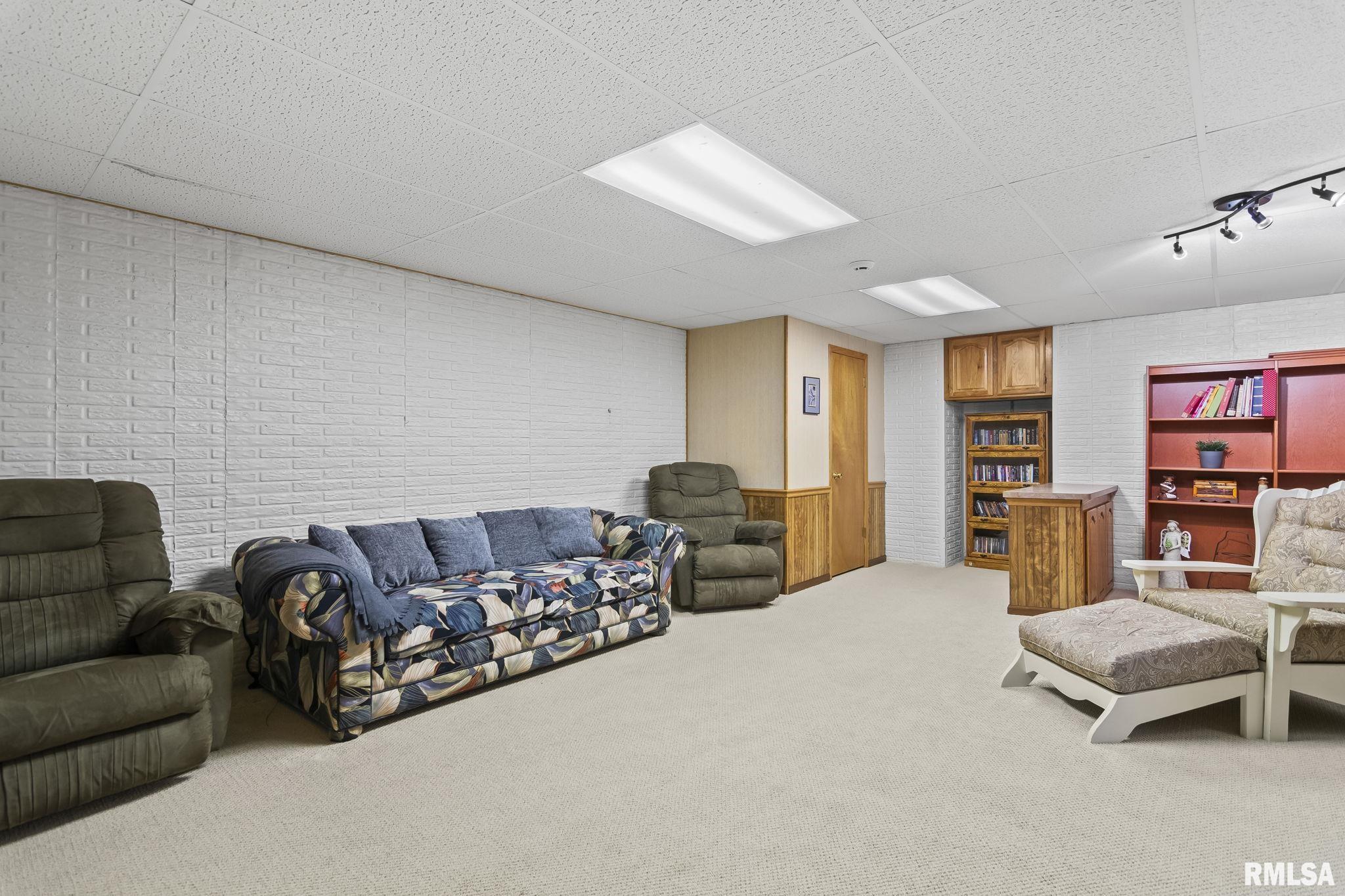 1805 Windycrest Drive Springfield, IL 62704 - Photo 37 of 47