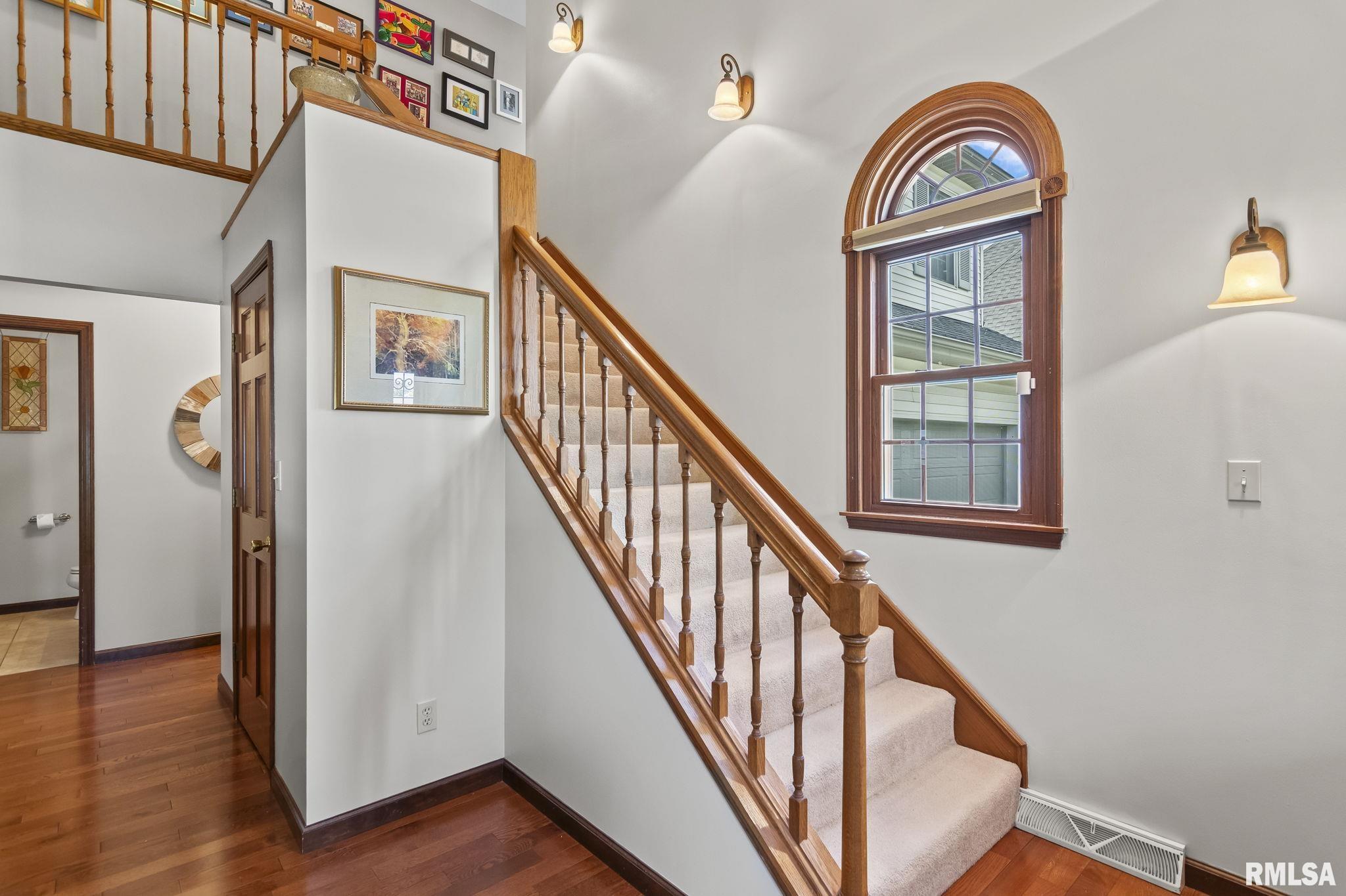 1805 Windycrest Drive Springfield, IL 62704 - Photo 5 of 47