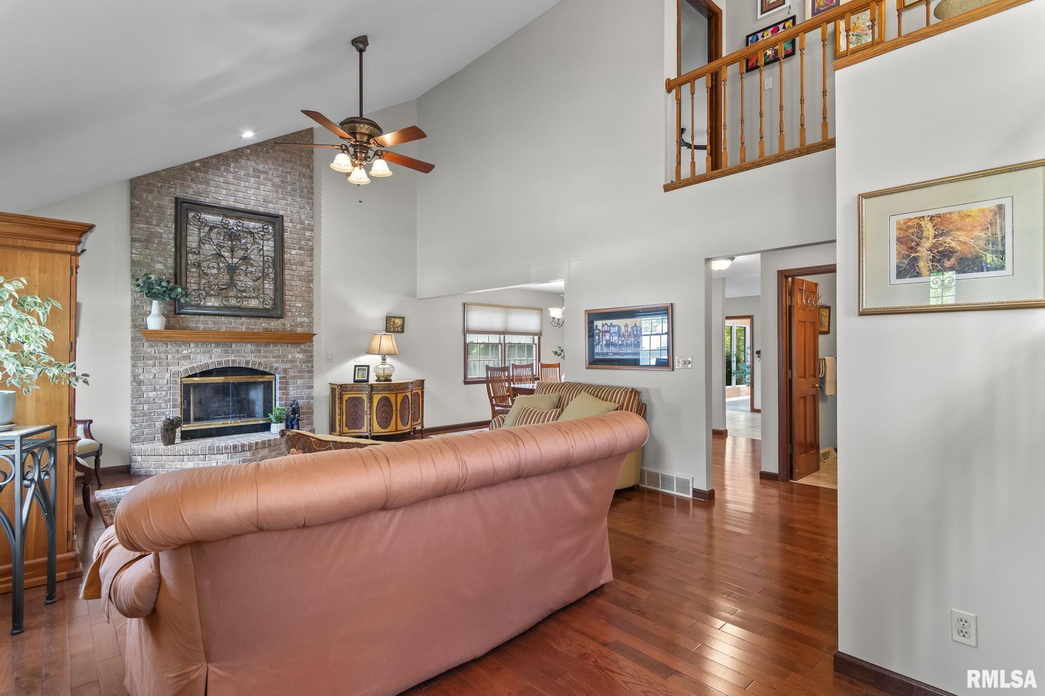 1805 Windycrest Drive Springfield, IL 62704 - Photo 8 of 47