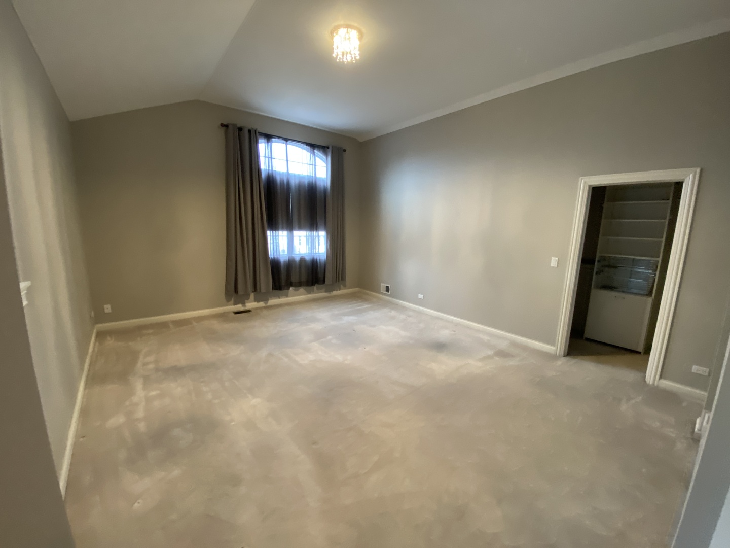 1686 Constitution Drive Glenview, IL 60026 - Photo 19 of 22 an empty room with window and pillar in it