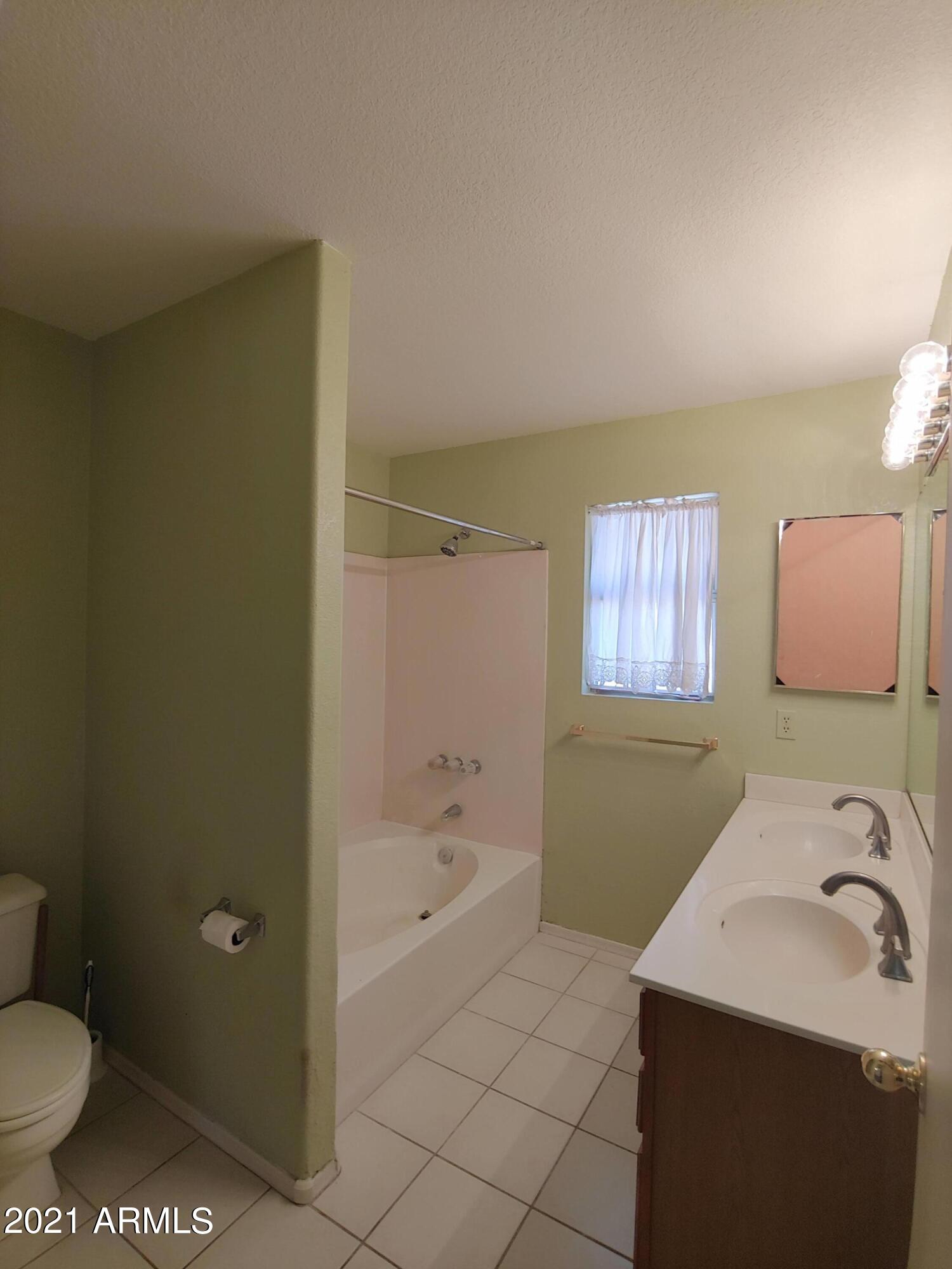 426 West Smoke Tree Road Gilbert, AZ 85233 - Photo 8 of 19 MB