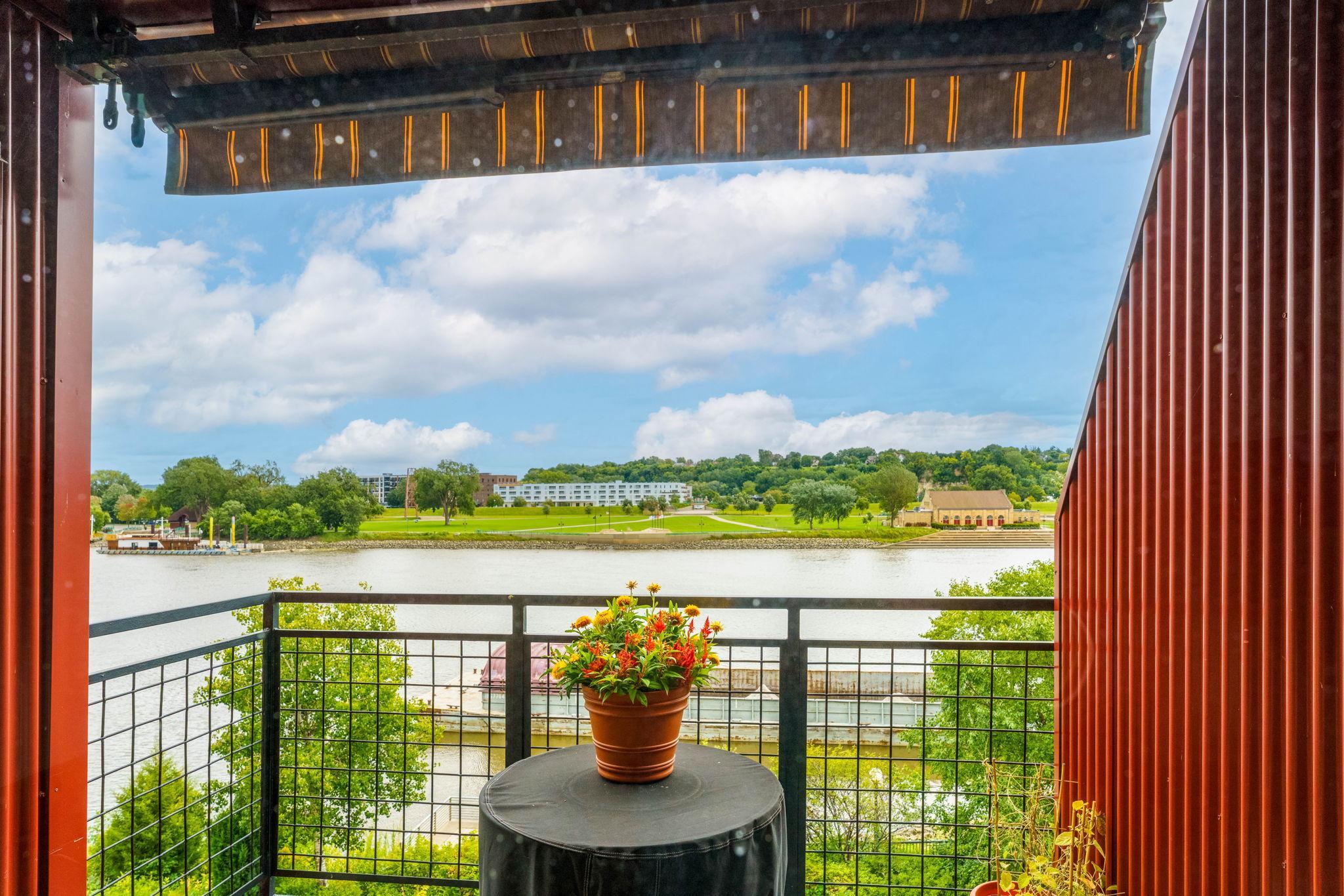 240 Spring Street, Unit 325 St. Paul, MN 55102 - Photo 1 of 18 Gallery Image 1