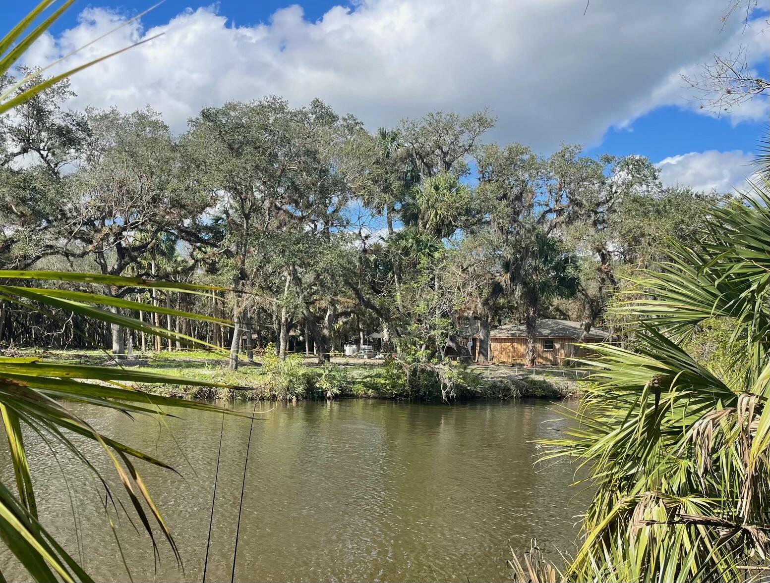 1905 Old River Road Fort Pierce, FL 34982 - Photo 2 of 20 tempImageYXfc4P