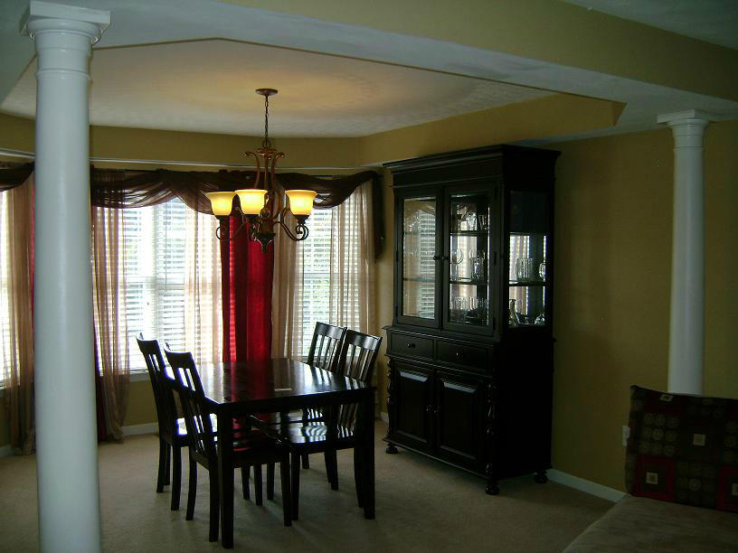 1741 Meadows Road Vinton, VA 24179 - Photo 4 of 23 a dining room with furniture and window