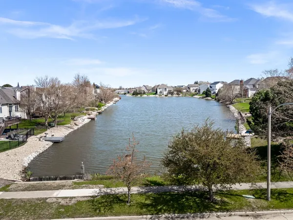 $420,000 | 8 Sable Oaks Court, Bloomington, IL 61704