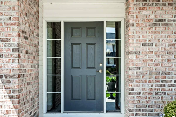 $420,000 | 8 Sable Oaks Court, Bloomington, IL 61704