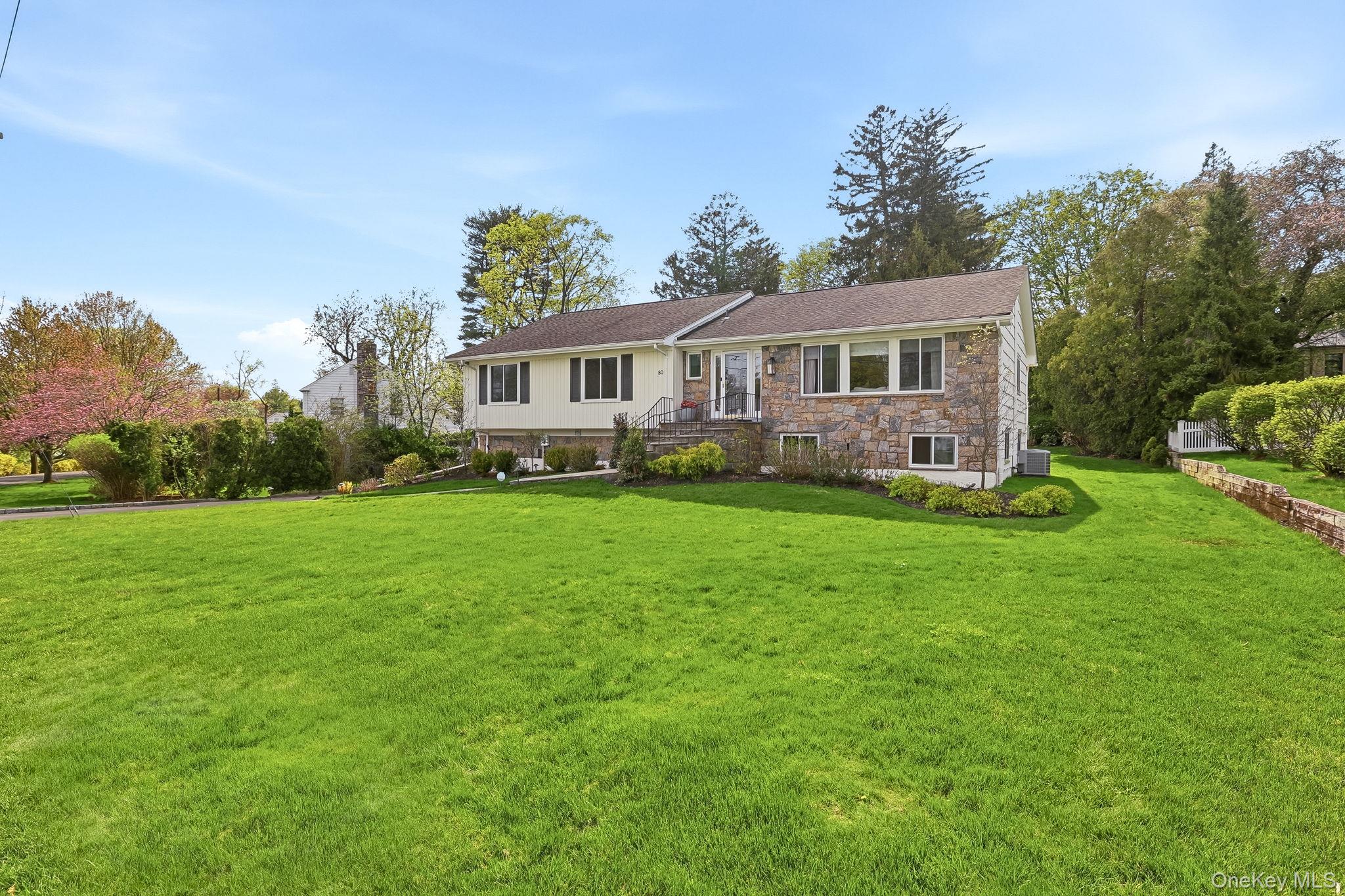 80 Highfield Road Harrison, NY 10528 - Photo 2 of 42