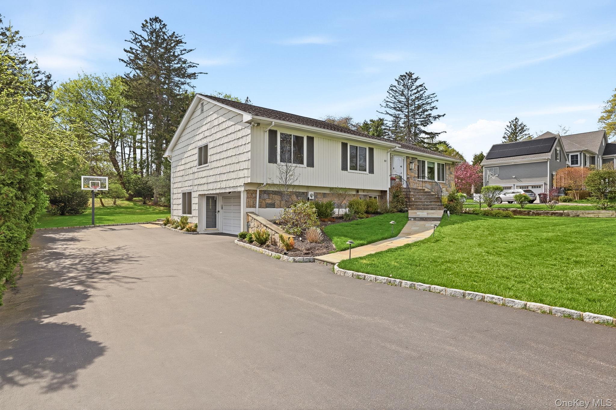 80 Highfield Road Harrison, NY 10528 - Photo 3 of 42