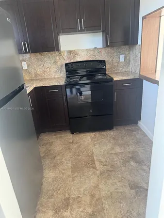 $1,600 | 13725 Northeast 6th Avenue, Unit 402, North Miami, FL 33161