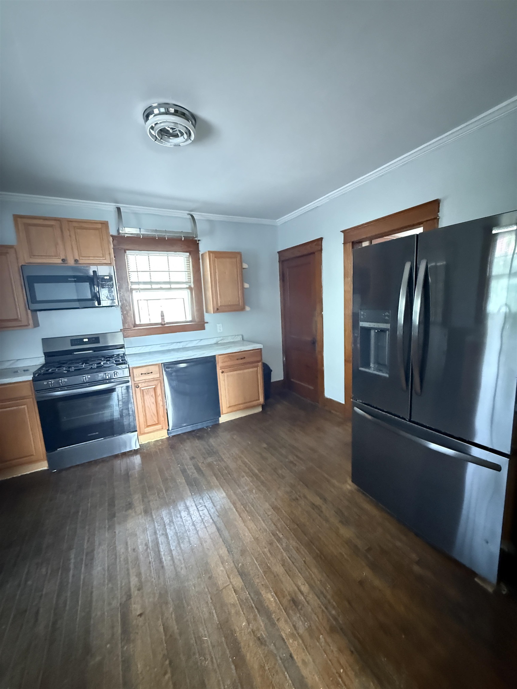 25 Laurel Street Berlin, NH 03570 - Photo 10 of 17