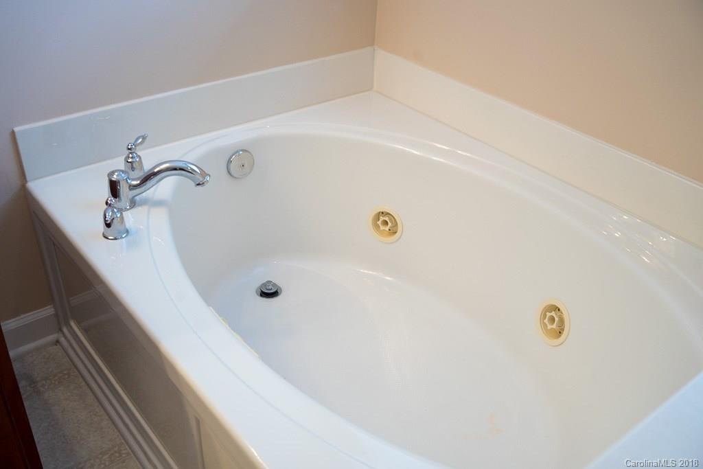 2025 Pin Hook Road Charlotte, NC 28215 - Photo 13 of 23 Gallery Image 13