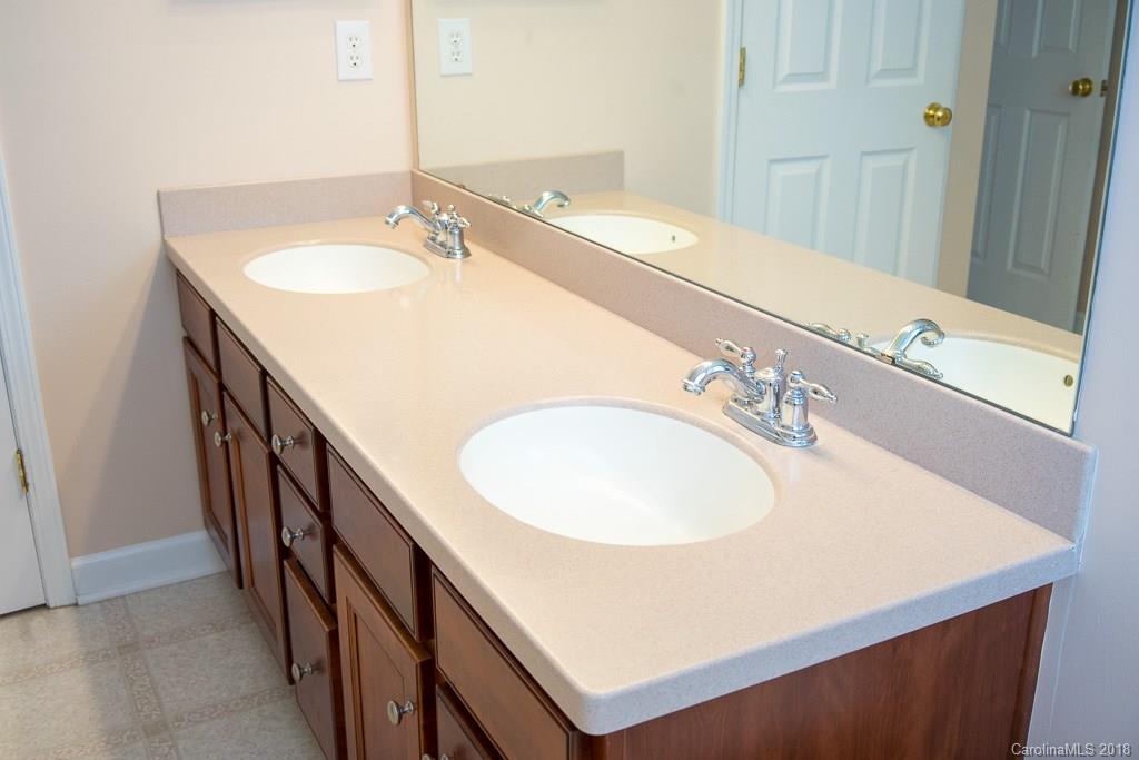 2025 Pin Hook Road Charlotte, NC 28215 - Photo 14 of 23 Gallery Image 14