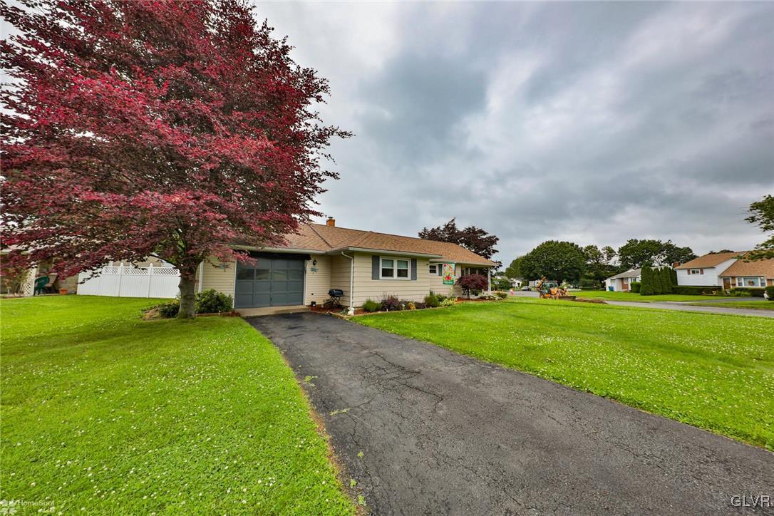 2004 Cloverdale Road Bethlehem, PA 18018 - Photo 5 of 42 Gallery Image 5