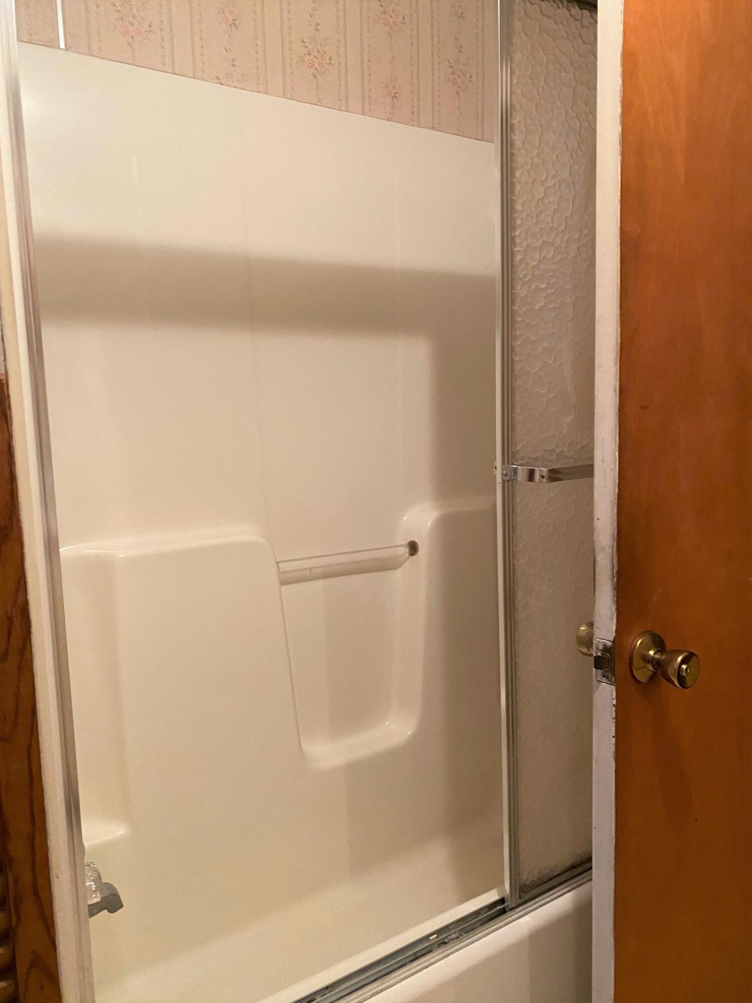 314 Round Knob Road Greeneville, TN 37743 - Photo 16 of 23 Round Knob bath T