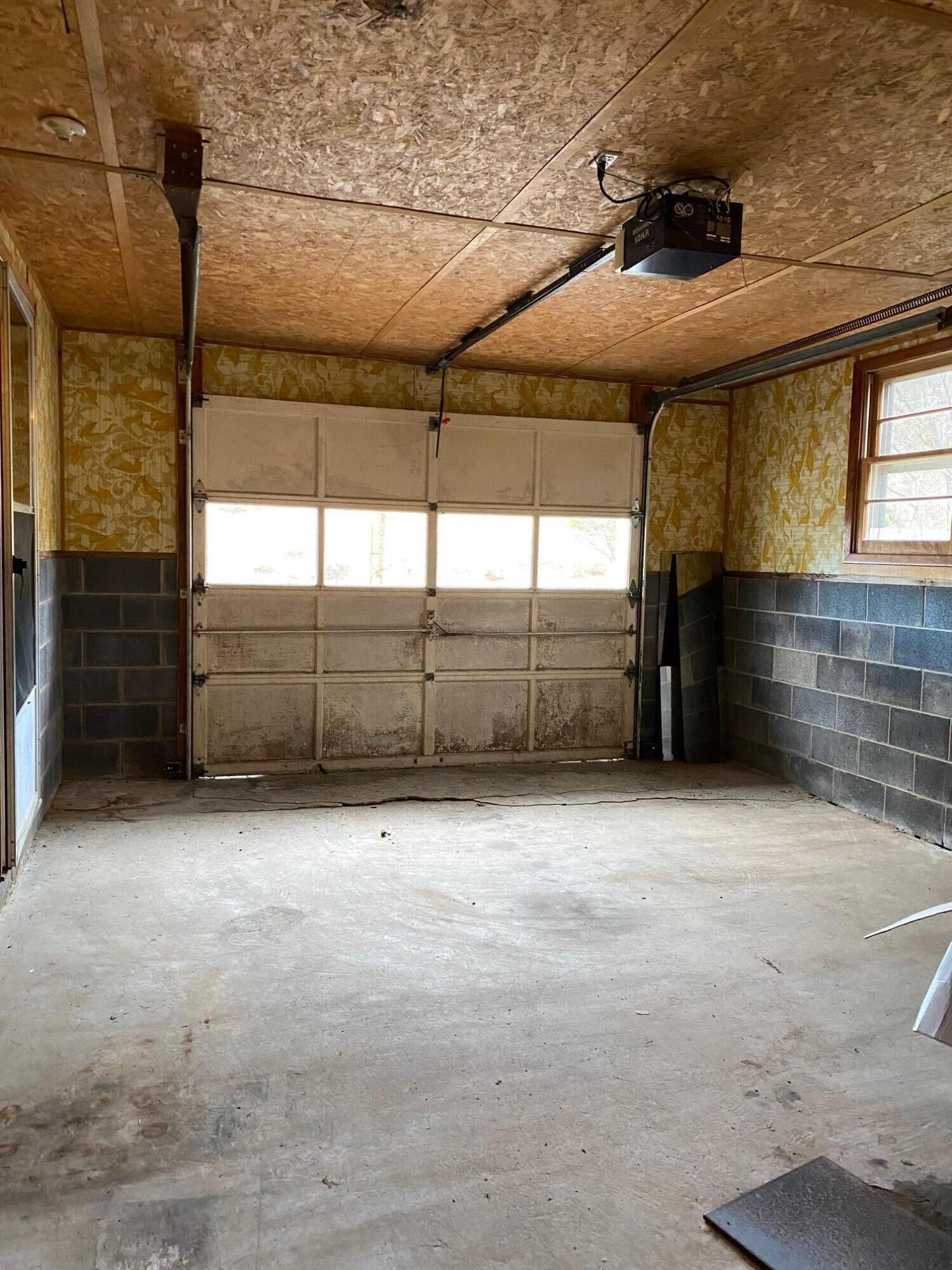 314 Round Knob Road Greeneville, TN 37743 - Photo 20 of 23 Round Knob Attached Garage