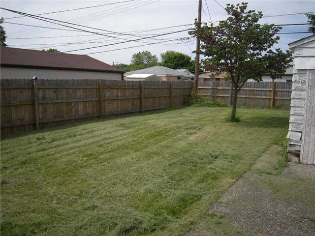 876 Bruckner Road Columbus, OH 43207 - Photo 3 of 7 Gallery Image 3