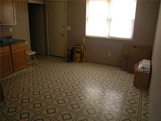876 Bruckner Road Columbus, OH 43207 - Photo 5 of 7 Gallery Image 5