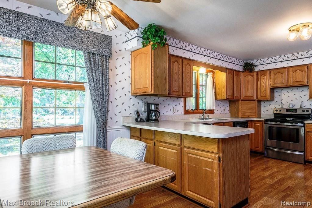 26 Ridge Road Pleasant Ridge, MI 48069 - Photo 10 of 30