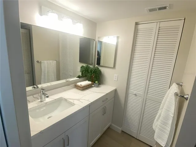 $1,700 | 796 Bird Bay Way, Unit BLD 30, Venice, FL 34285