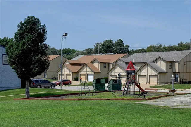 $109,900 | 11605 Richmond Avenue, Kansas City, MO 64134