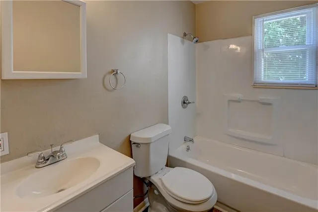 $109,900 | 11605 Richmond Avenue, Kansas City, MO 64134