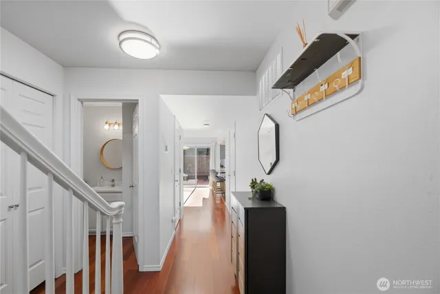 $709,950 | 860 2nd Avenue Northwest, Unit 860, Issaquah, WA 98027