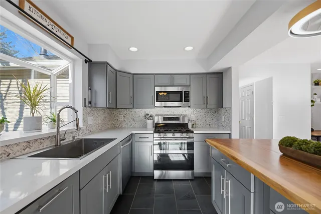 $709,950 | 860 2nd Avenue Northwest, Unit 860, Issaquah, WA 98027