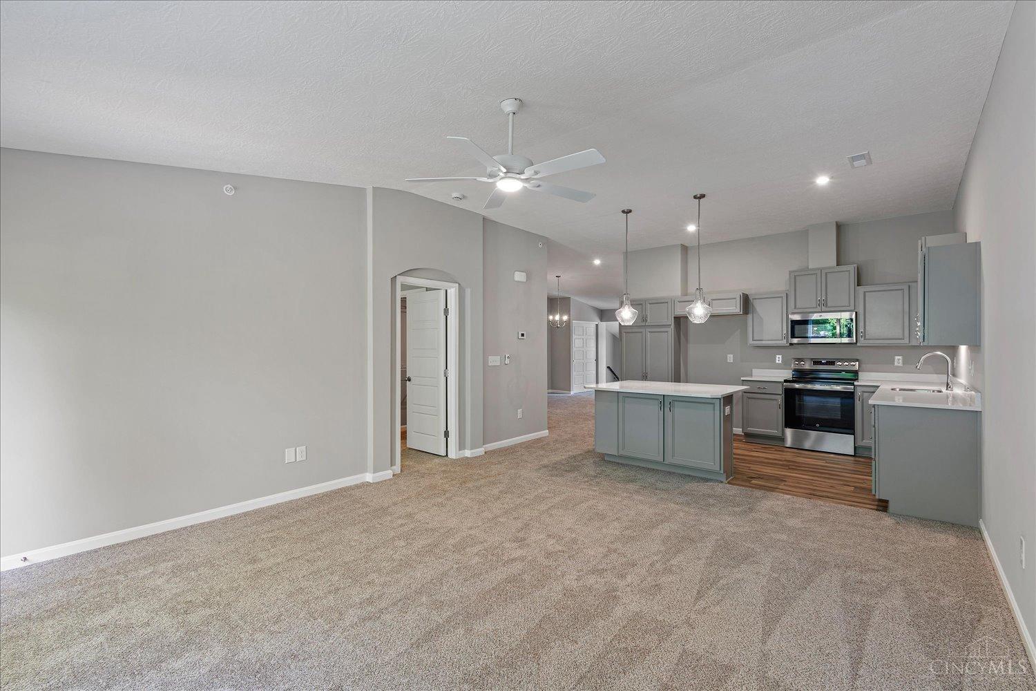 647 Tradition Ridge, Unit 79303 Cincinnati, OH 45245 - Photo 6 of 32 Gallery Image 6