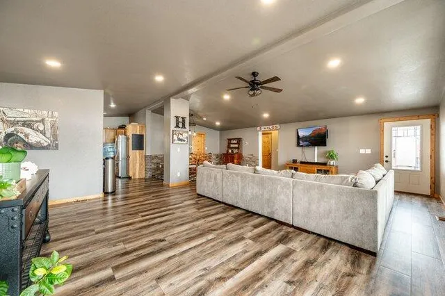 $955,000 | 521 Cat Creek Road, Sheridan, WY 82801