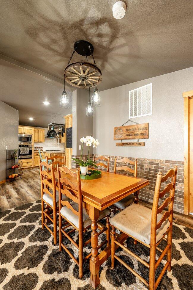 521 Cat Creek Road Sheridan, WY 82801 - Photo 51 of 76 059_dsc_9318-hdr_564