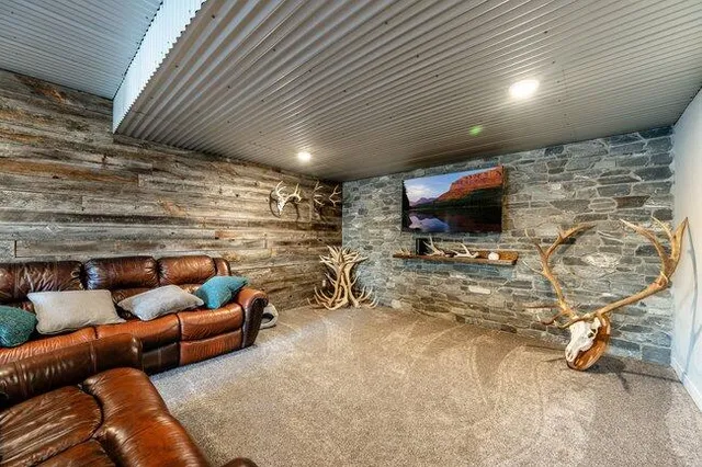 $955,000 | 521 Cat Creek Road, Sheridan, WY 82801